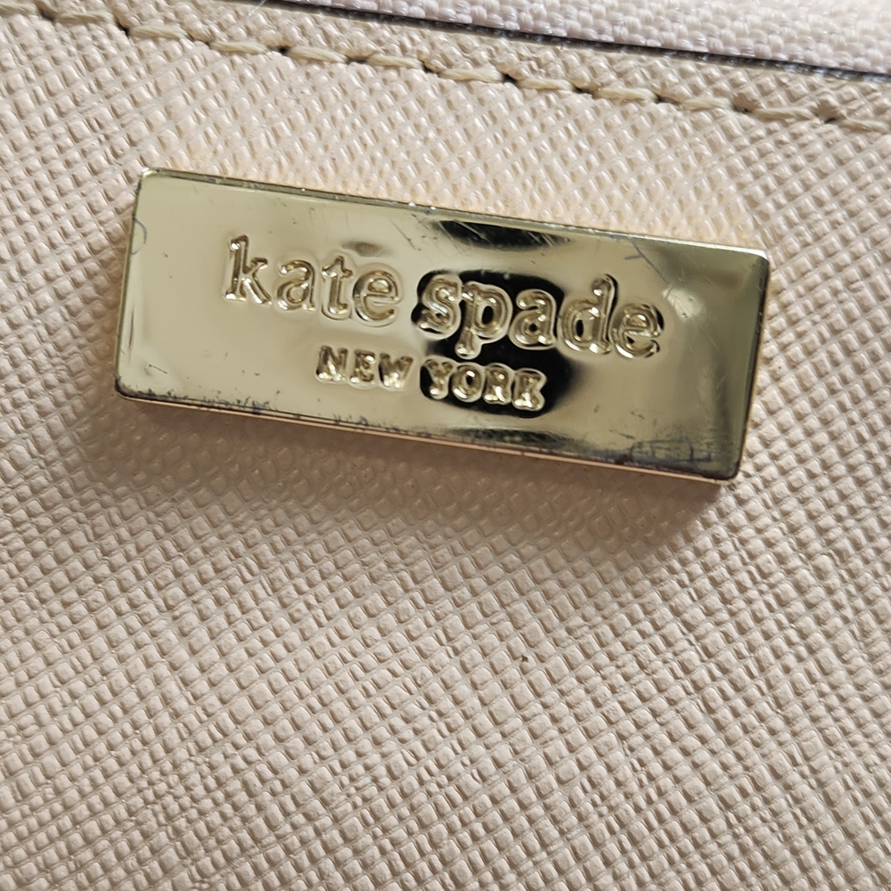 kate spade New York talla newbury lane Oversize Leather Travel Wallet Pale Blush - Picture 5 of 17